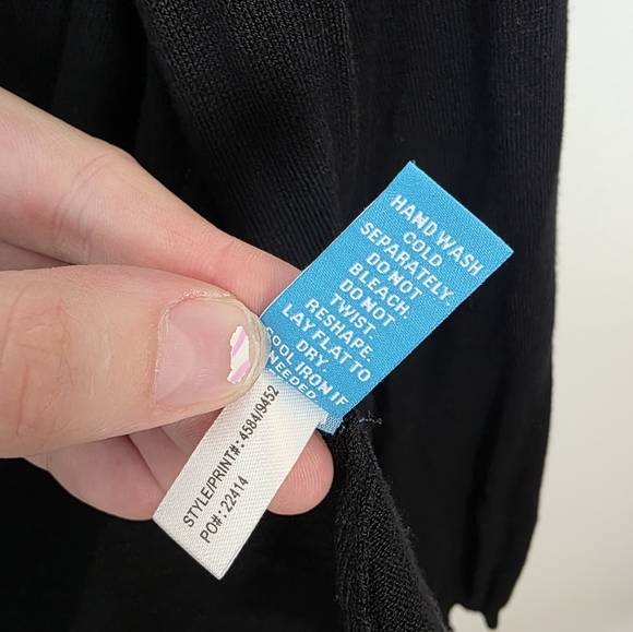 Tori Richard Classic Black 3/4 Sleeve Quiet Luxury Minimalist Cardigan Size L - Picture 6 of 7